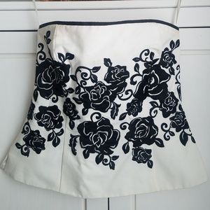 Strapless embroidered corset